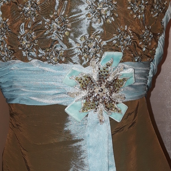 Iridescent Evening Gown - Picture 2 of 8